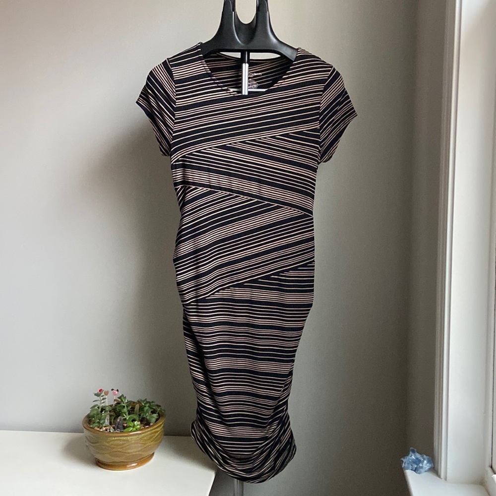 Liz Lange Maternity Side Ruched Dress- Size M